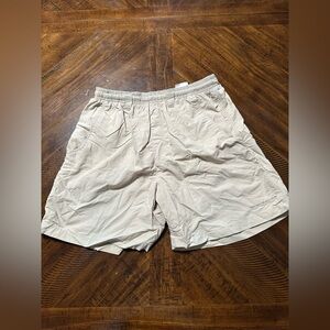 Columbia Men's Light Tan Shorts